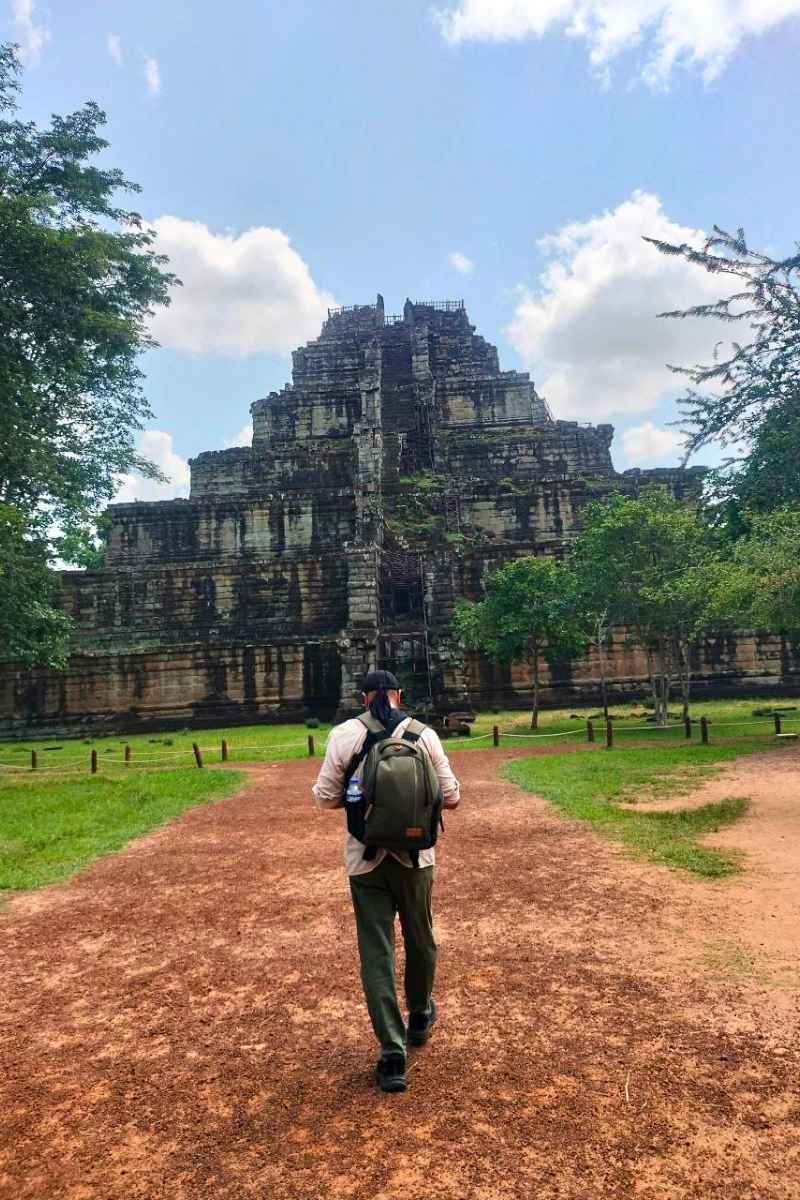 Koh Ker and Beng Mealea Tour Climb the 7 Level Pyramid and Explore Jungle Ruins