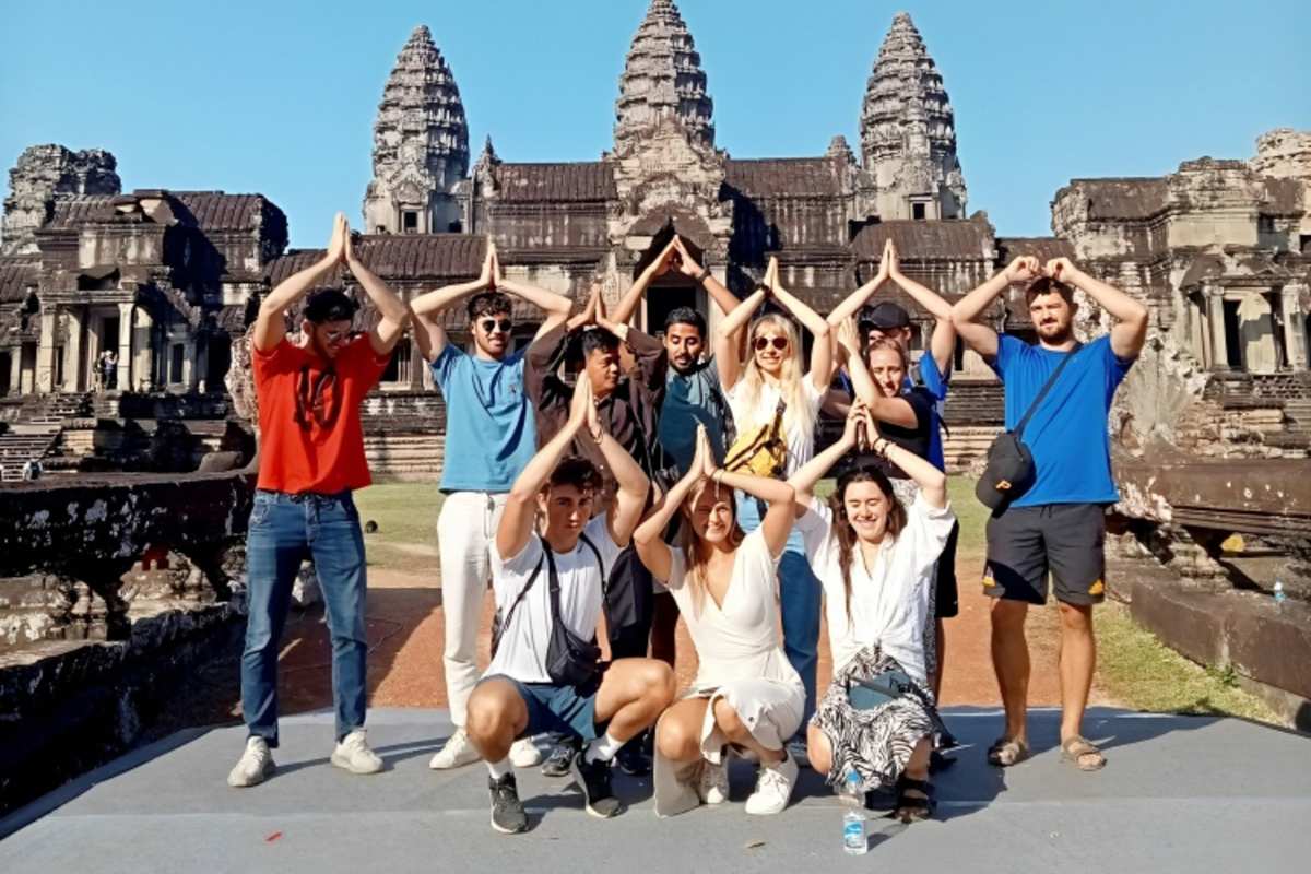 Explore Angkor Wat - Bayon Temple - Ta Prohm - Sunset at Phnom Bakheng -  Siem Reap Shuttle Tours
