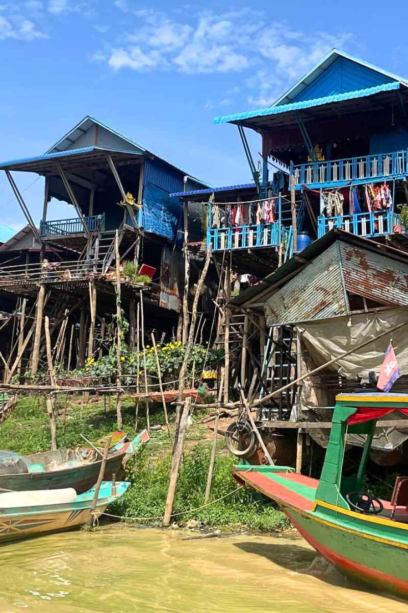 Kompong Phluk Floating Villages Tour for Scenic Lake and Village Discovery