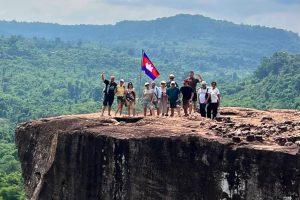 Kulen Waterfall Tour and 1000 Lingas Tour with Lunch