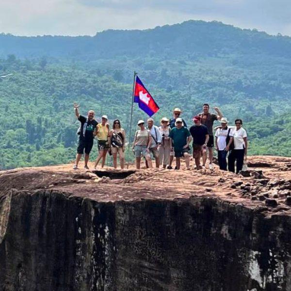 Kulen Waterfall Tour and 1000 Lingas Tour with Lunch