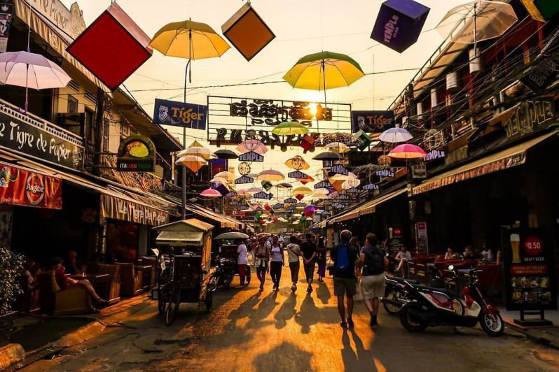 siem-reap-pub-street-sunset