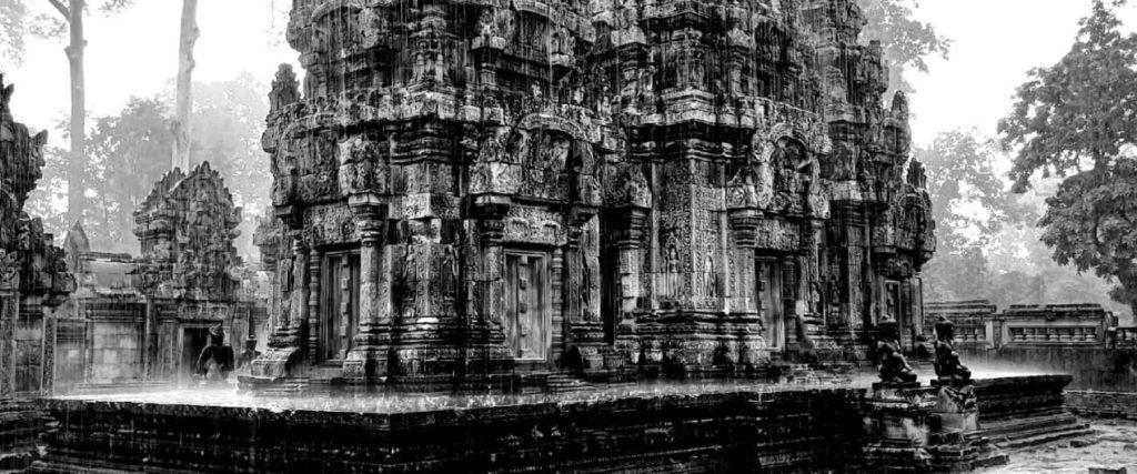 2-Day Angkor Wat Sunrise & Banteay Srei Grand Tour wide photo black and white