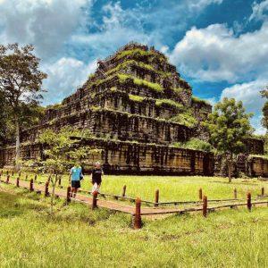 A couple take a long journey explore the secret of Koh Ker on 2-day Beng Mealea & Floating villages Tour by siemreapshuttle.com
