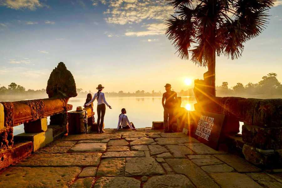 Angkor Wat Sunrise vs. Sunset Tour: Which Should You Choose?