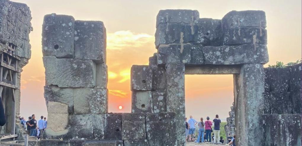 How Much Do Small Group Angkor Wat Sunset Tours Cost