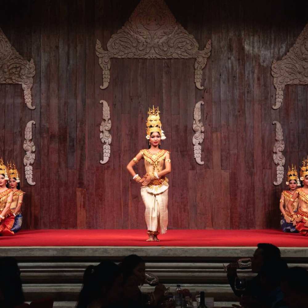 Robam Theatre Apsara Show and Grand Buffet Dinner in Siem Reap