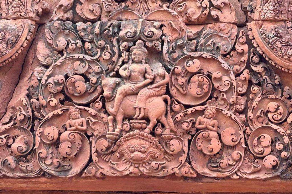 Banteay Srei and the Grand Angkor Loop - The Easy way to see More Temples in One Day Small Group Tour Plan