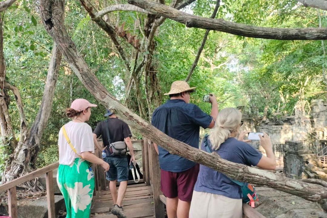 Beng Mealea day trip from Siem Reap with Koh Ker - The perfect plan for a jungle temple excursion