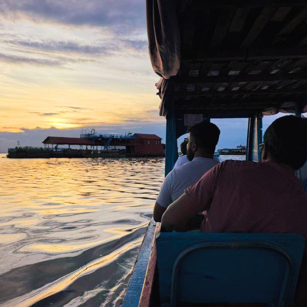 2 days in Siem Reap afternoon drive to Kompong Phluk with small group