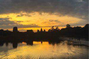 SUV vs Van for Angkor Tours - Save money, stay cool, and stop losing temple time with the wrong ride!