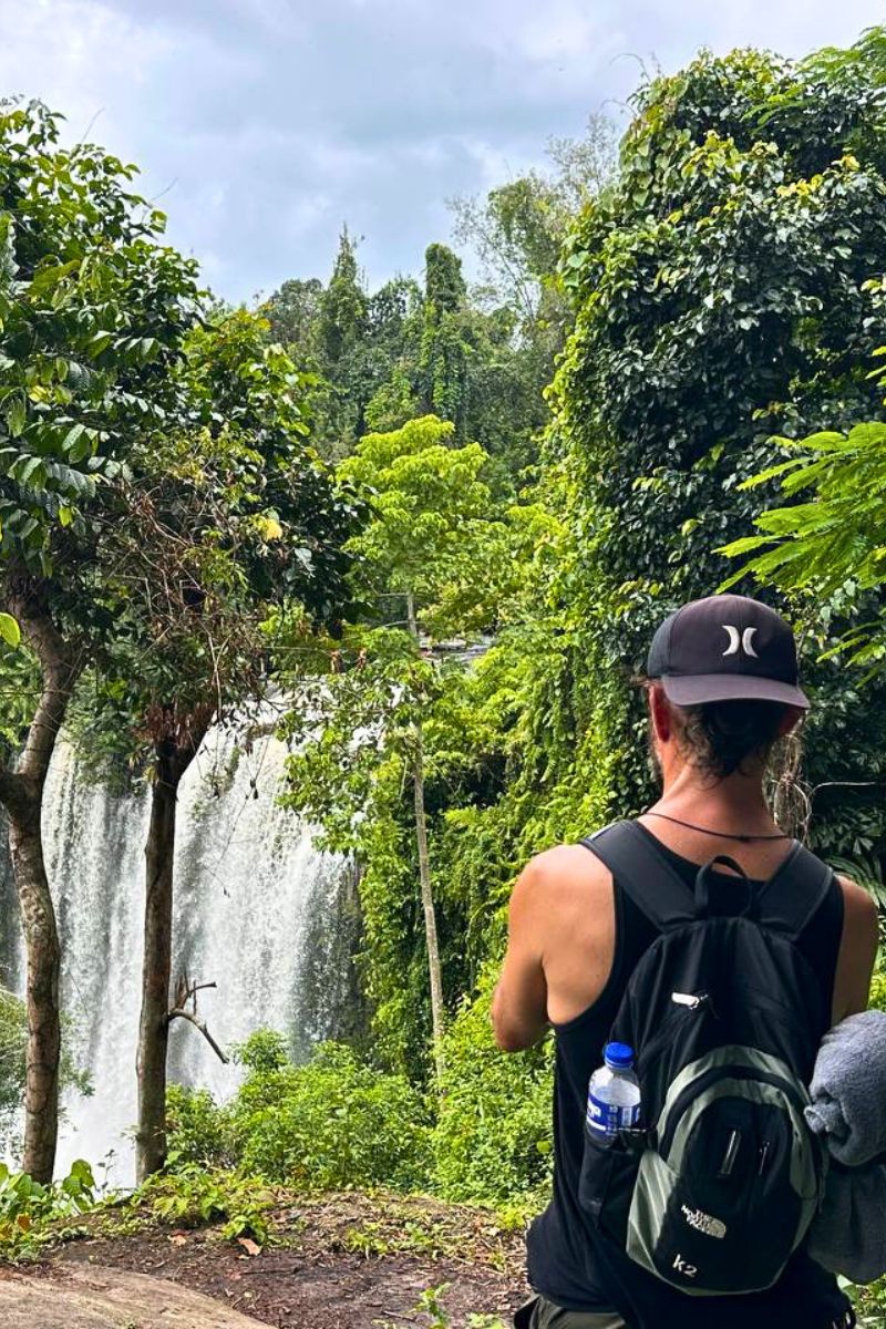 Kulen Mountain Waterfalls and Banteay Srei Temple Tour at Kulen Waterfalls
