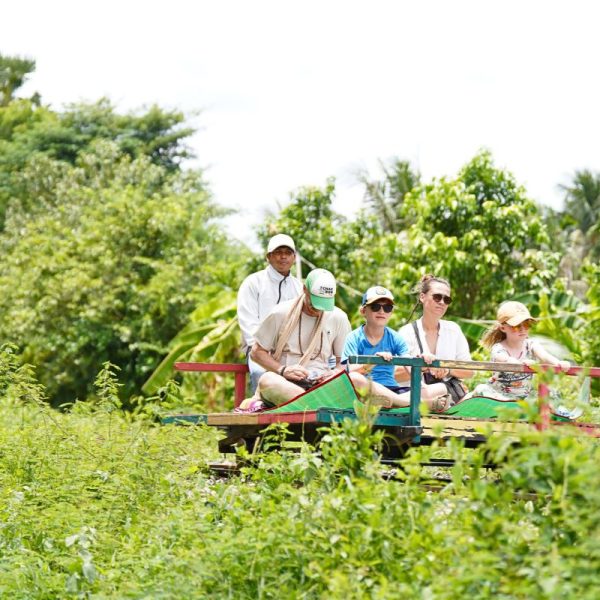 Shared Round-Trip Tour from Siem Reap to Battambang (Full Day)