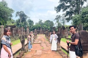 2 Day Siem Reap Tour with Banteay Srei Temple and Kampong Phluk