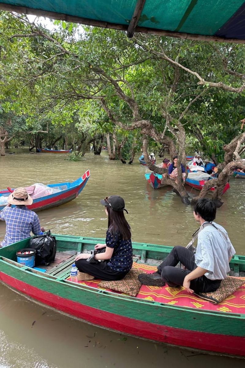 Kulen Mountain and Kampong Pluk Floating Village group tour on the mangroves boat