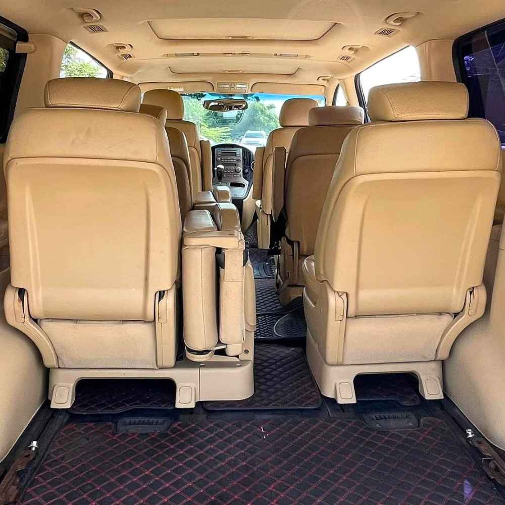 Private Driver Service to Banteay Srei Temple and Kulen Mountain Pink Sandstone Carvings at Banteay Srei
