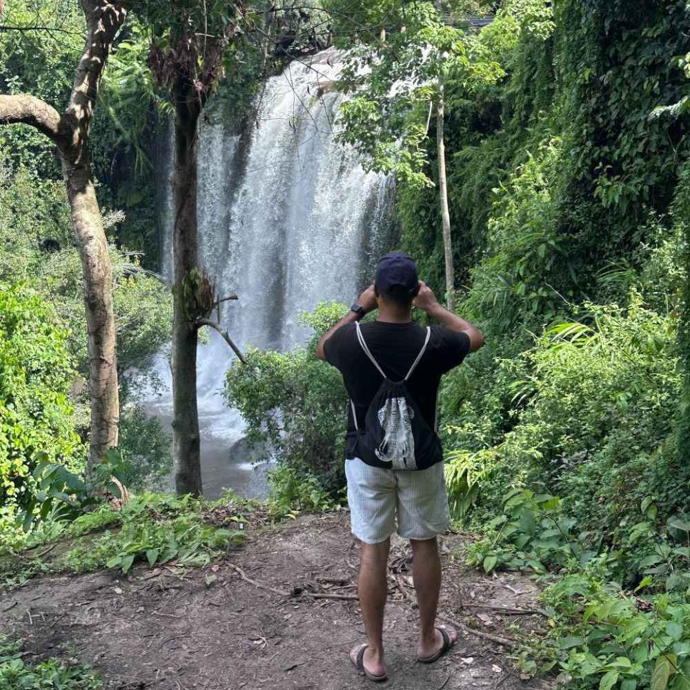 Private Driver Service to Banteay Srei Temple and Kulen Mountain River of a Thousand Lingas Carvings