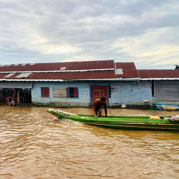 Private Driver Service to Beng Mealea and Siem Reap Floating Village Air Conditioned Van for Groups up to 9