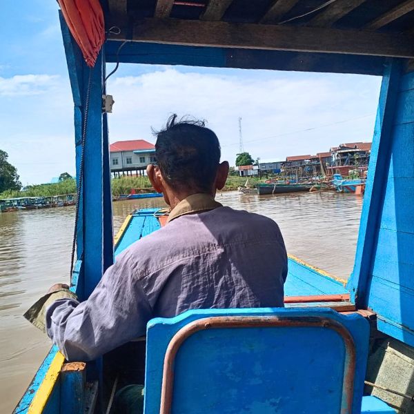 Private Driver Service to Beng Mealea and Siem Reap Floating Village Comfortable Sienna Minivan for Small Groups