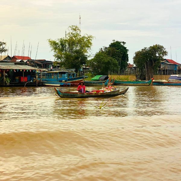 Private Driver Service to Beng Mealea and Siem Reap Floating Village Stilt Houses of Kampong Phluk