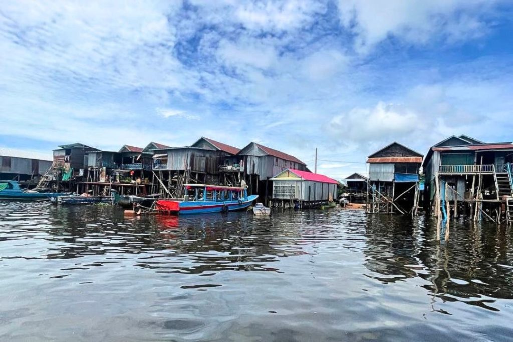 What Should You Combine with Kampong Phluk for a Full Day from Siem Reap