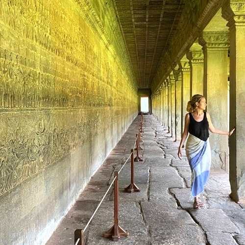 Angkor Sunrise Tour with Siem Reap Shuttle tours