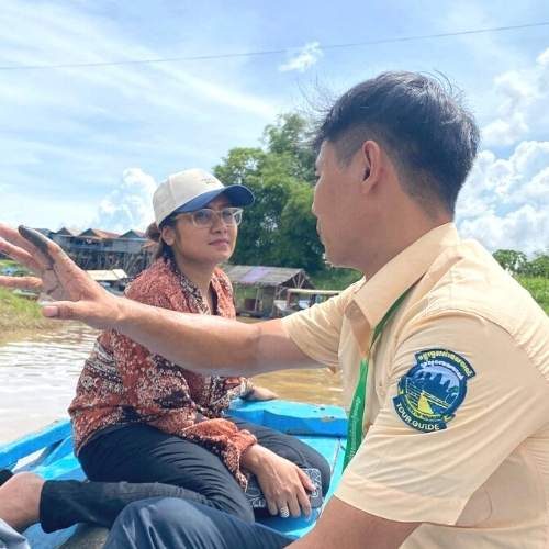 Kompong Phluk Floating Villages tour - The tour guide