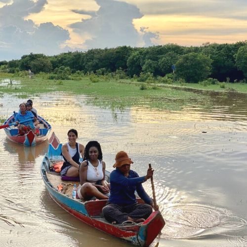 Kompong Phluk Floating Villages tour with locals