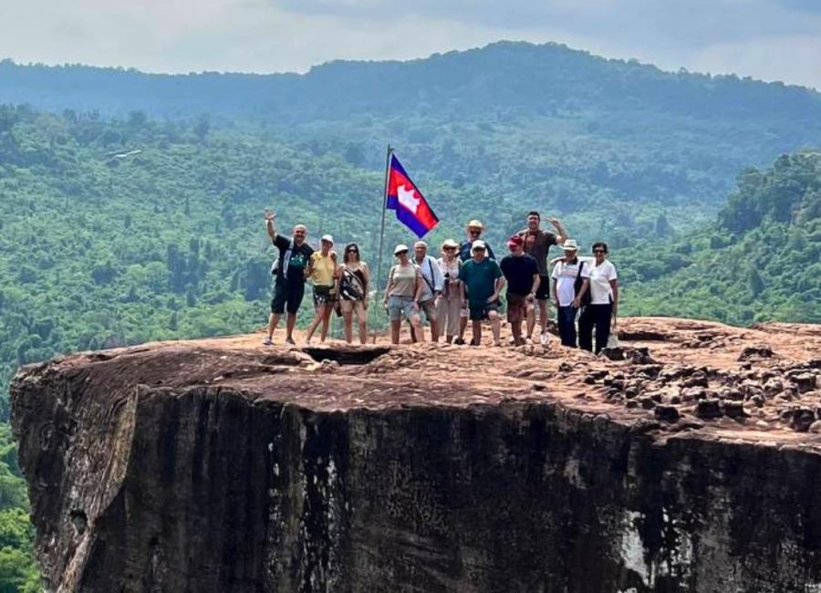 Kulen Waterfall Tour and 1000 Lingas Tour with Lunch
